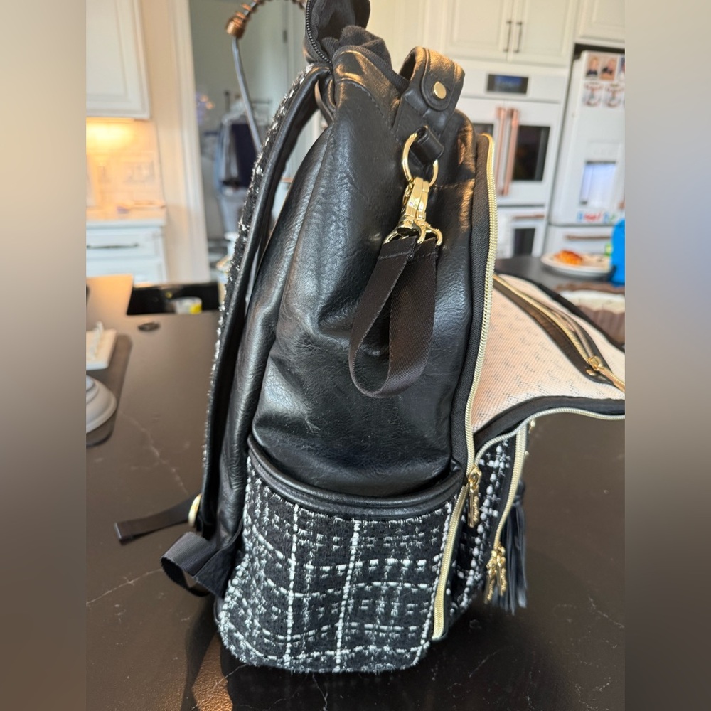 Itzy Ritzy Boss Plus Houndstooth Tweed Backpack Diaper Bag - Picture 4 of 10